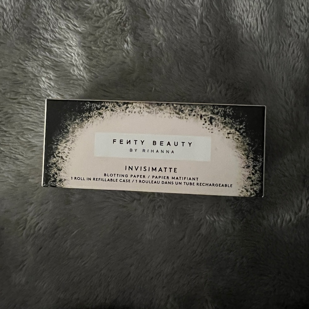 Fenty Beauty invisimatte blotting papers